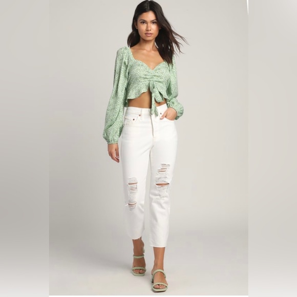 Levi’s 501 Crop White Distressed Jeans - Picture 2 of 4